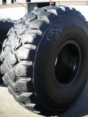 Pneu industriel - Mesure 26.5-25 XHM RECHAPES