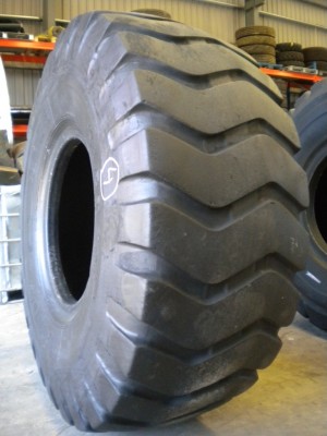 Industrial tire - Size 23.5-25 E3L3