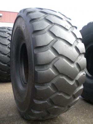 Industrial tire - Size 26.5-25 XHA RECARVED
