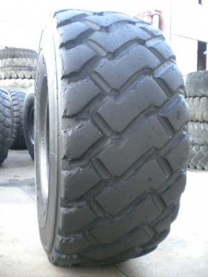Industrial tire - Size 26.5-25 ET5A RECARVED