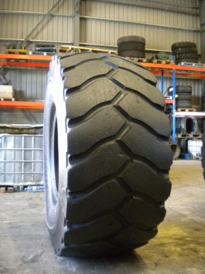 Industrial tire - Size 26.5-25 XLDD2 RECARVED