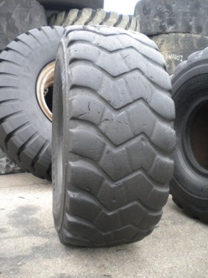 Industrial tire - Size 23.5-25 TB598S