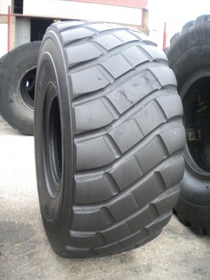 Industrial tire - Size 26.5-25 TUL300 RECARVED