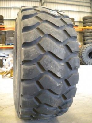 Industrial tire - Size 26.5-25 XHM RETREADED Y RECARVED