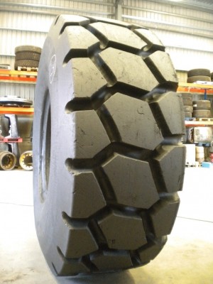 Pneu industriel - Mesure 29.5-29 XHT RECHAPES