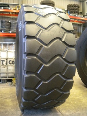 Industrial tire - Size 26.5-25 EMR09 RECARVED