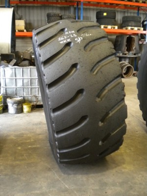 Industrial tire - Size 26.5-25 XTXL RECARVED