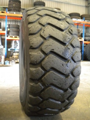 Industrial tire - Size 23.5-25 MS301