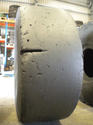 Industrial tire - Size 26.5-25 Y69