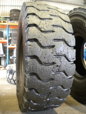 Pneu industriel - Mesure 24.00-35 XTRACTION RETAILLADE