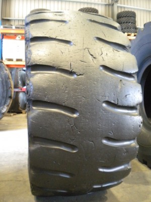 Pneu industriel - Mesure 29.5-25 RL5K RETAILLADE