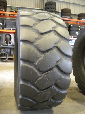 Industrial tire - Size 23.5-25 RT3B