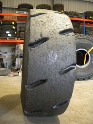 Industrial tire - Size 23.5-25 XMINE RETREADED