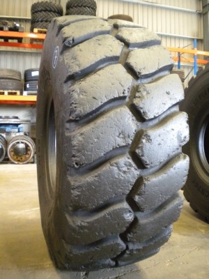 Industrial tire - Size 23.5-25 AL59