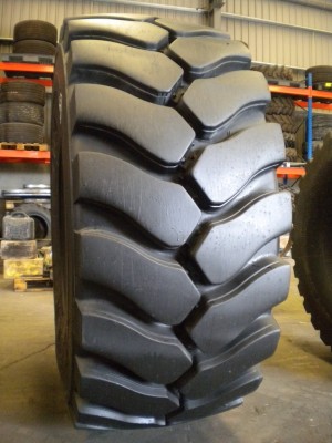 Industrial tire - Size 26.5-25 EMR08