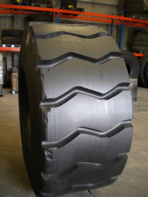 Industrial tire - Size 26.5-25 GYT RECARVED