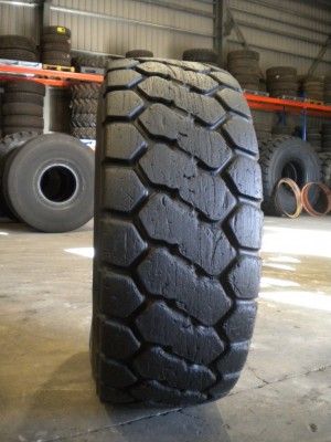 Pneu industriel - Mesure 20.5-25 RB31