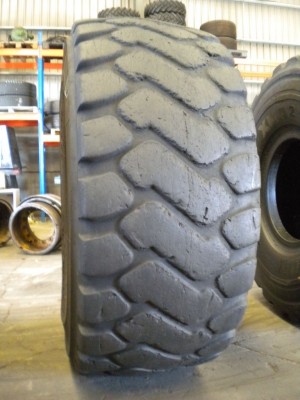 Industrial tire - Size 26.5-25 RS300