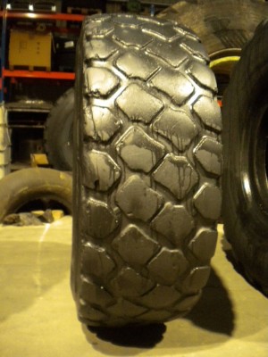 Pneu industriel - Mesure 17.5-25 CB760