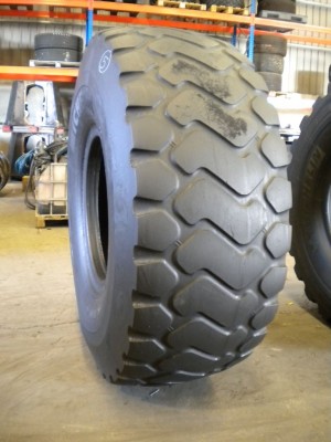 Industrial tire - Size 23.5-25 XHA