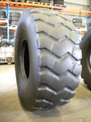 Industrial tire - Size 23.5-25 AL37