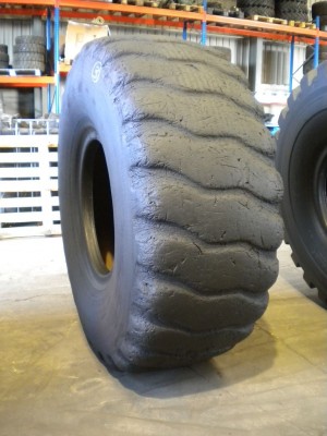 Industrial tire - Size 23.5-25 VSLT