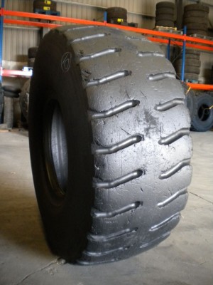 Industrial tire - Size 23.5-25 RGT RECARVED