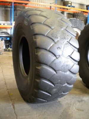 Industrial tire - Size 23.5-25 VSLTS