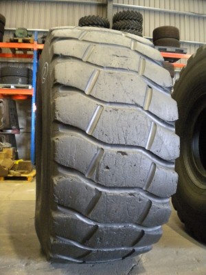 Industrial tire - Size 29.5-25 VSLT RECARVED