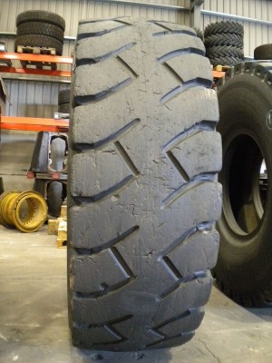 Pneu industriel - Mesure 24.00-35 XQUARRY