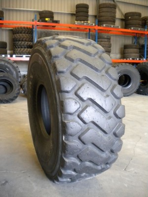 Industrial tire - Size 26.5-25 LDSR300