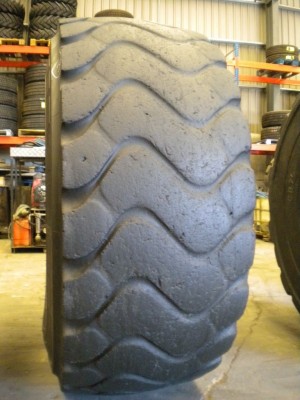 Neumático industrial - Medida 26.5-25 XHA2