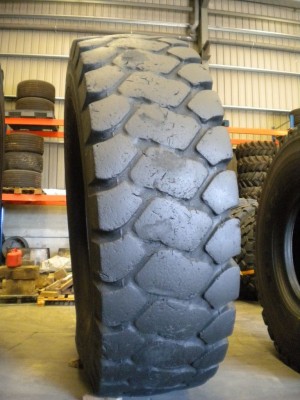 Neumático industrial - Medida 27.00-49 VSMTP