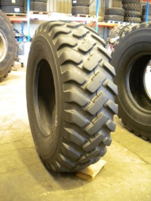 Industrial tire - Size 15.5-25 VSUT