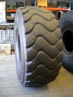 Industrial tire - Size 26.5-25 XHA2
