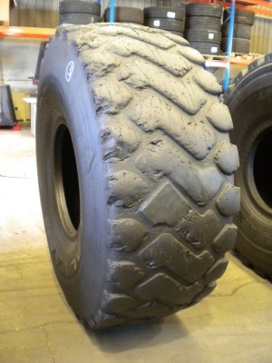 Industrial tire - Size 26.5-25 LDSR300