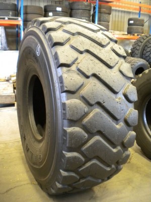 Industrial tire - Size 26.5-25 LDSR300