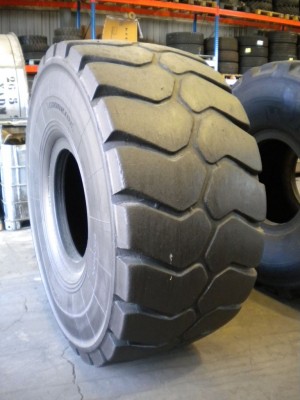 Industrial tire - Size 29.5-25 CB763
