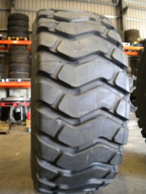 Pneu industriel - Mesure 29.5-29 ITR-EMY03 STOCK 4 UNITES 2.850,- EUROS/UNITE