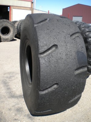 Pneu industriel - Mesure 26.5-25 XMINE RECHAPES